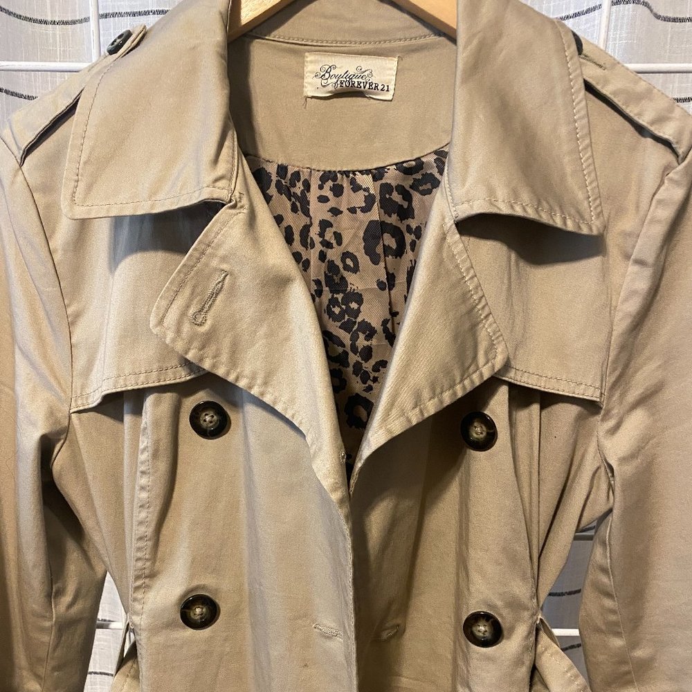 Double Breasted Forver 21 Lined Trenchcoat - Medium - Picture 4 of 6